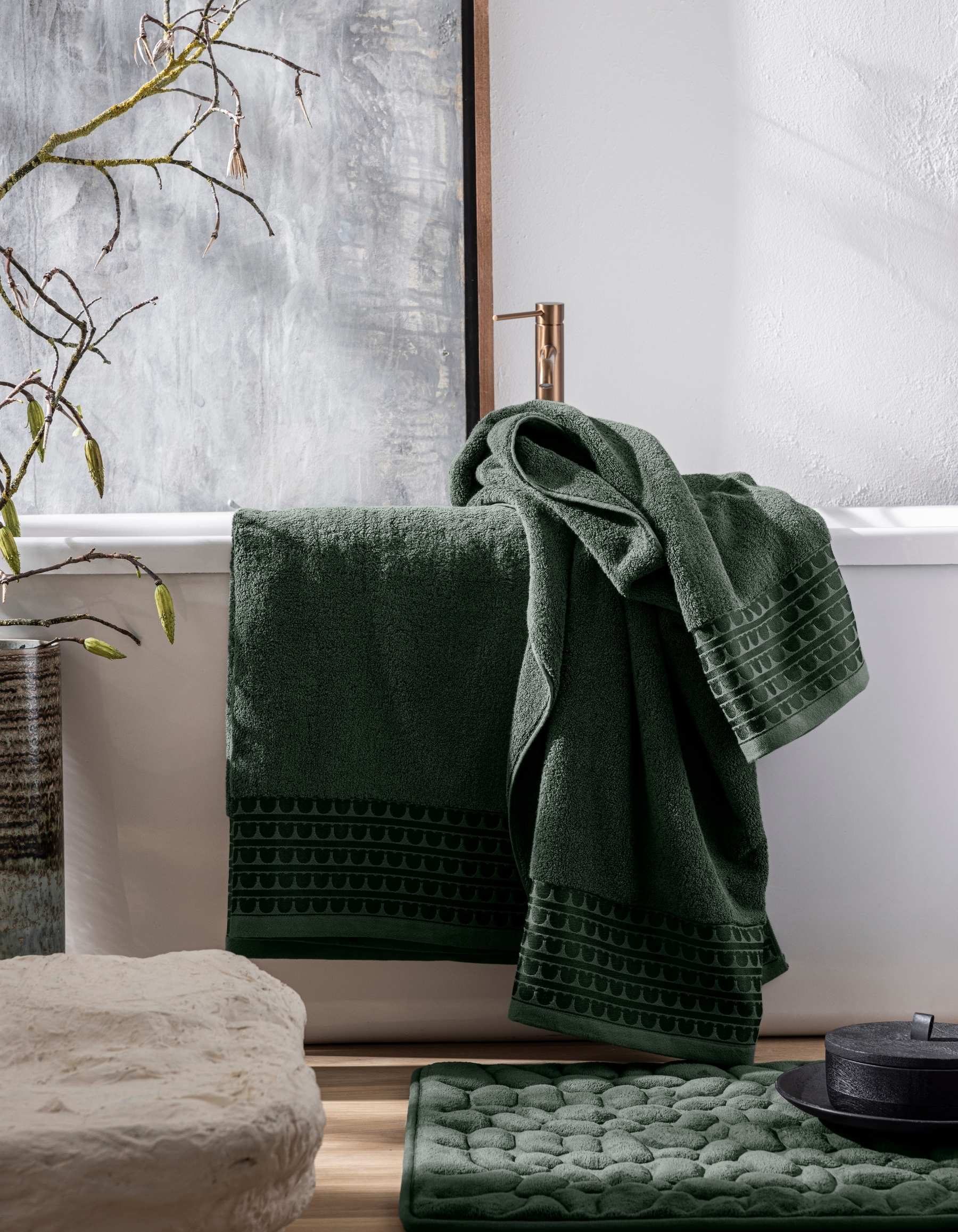 THE PEBBLE BATH MAT | FOREST GREEN